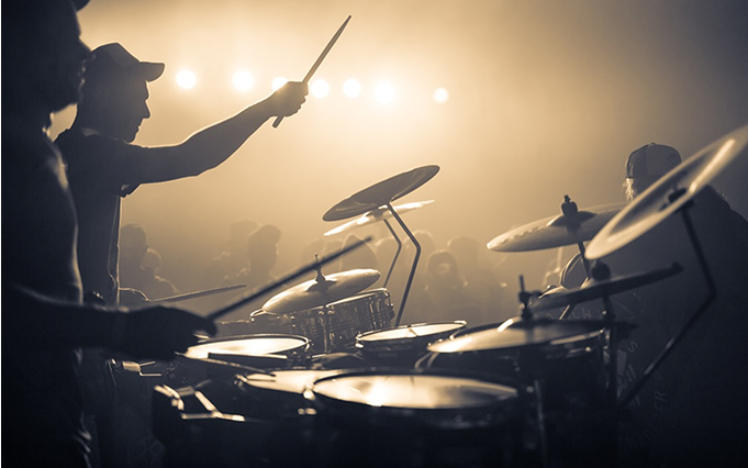 地元アーティストによるライブパフォーマンスのお知らせ